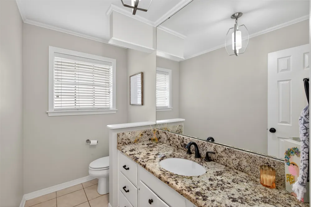 7501 Camelback Drive Shreveport, LA 71105