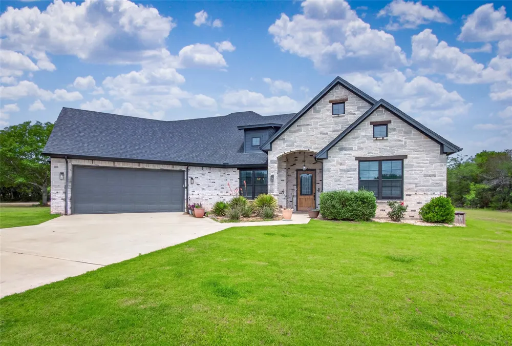18107 Forrest Drive Whitney, TX 76692