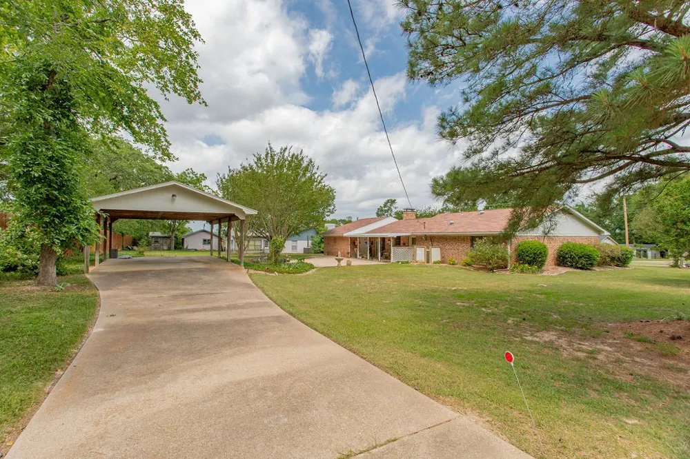 324 Texas Drive Hideaway, TX 75771