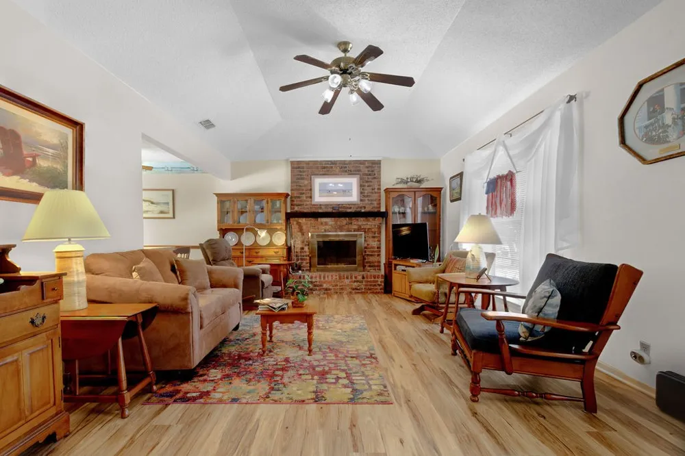 324 Texas Drive Hideaway, TX 75771