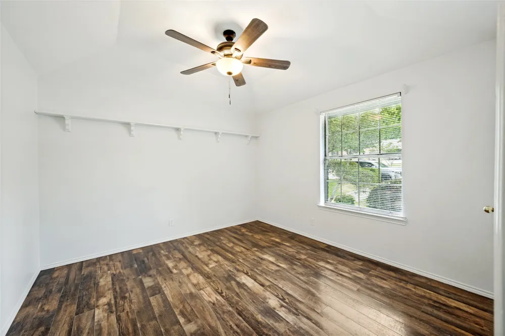 104 Creek Side Court Kennedale, TX 76060