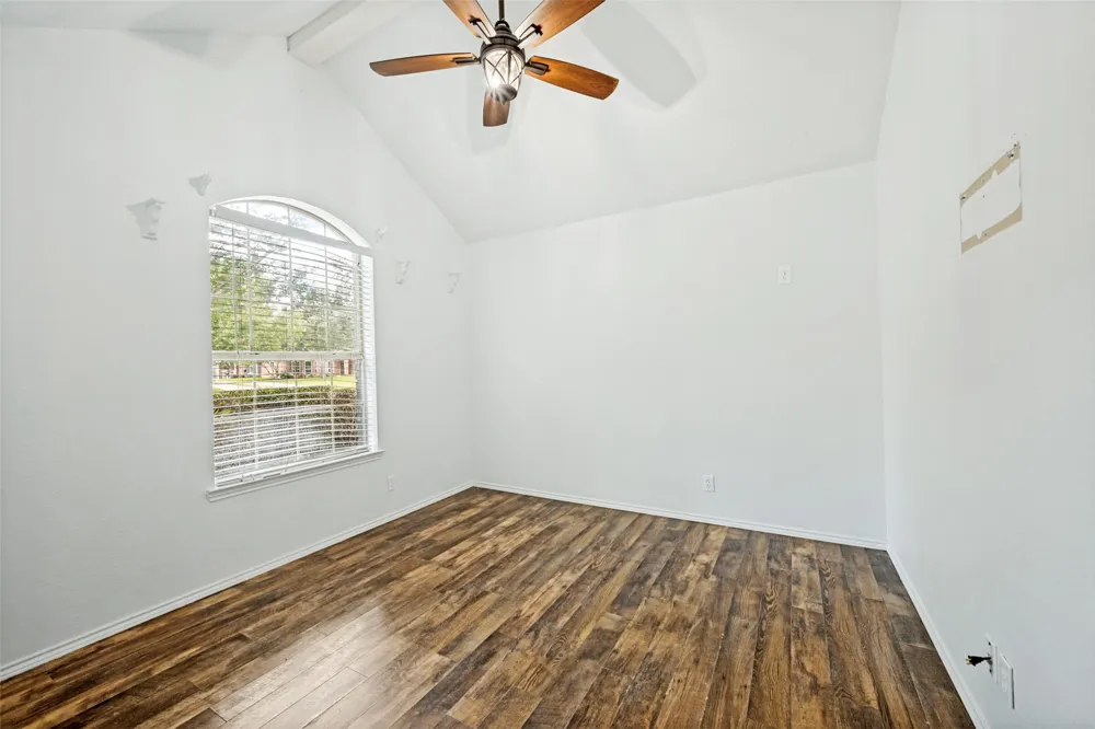 104 Creek Side Court Kennedale, TX 76060
