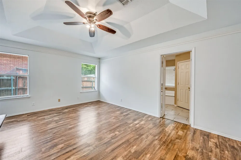 104 Creek Side Court Kennedale, TX 76060