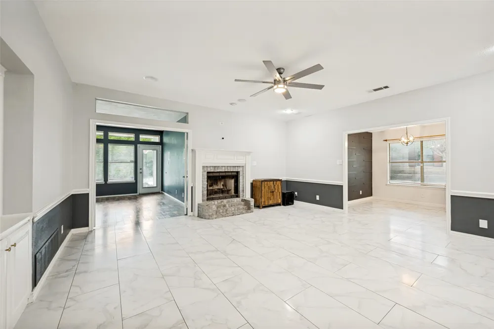 104 Creek Side Court Kennedale, TX 76060