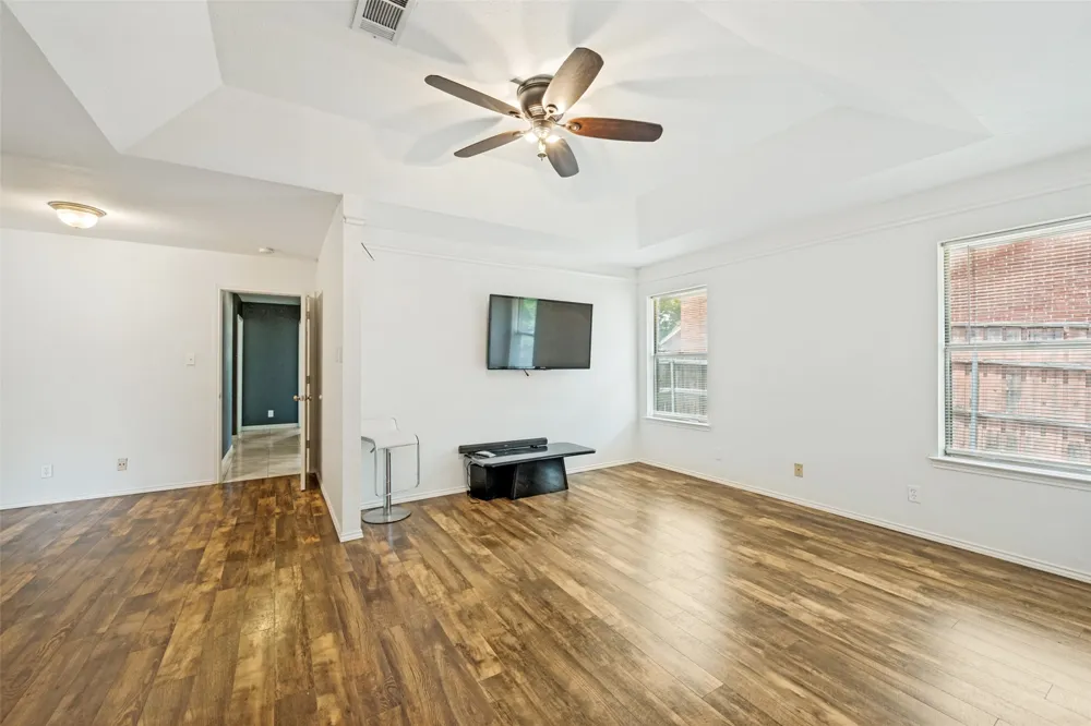 104 Creek Side Court Kennedale, TX 76060