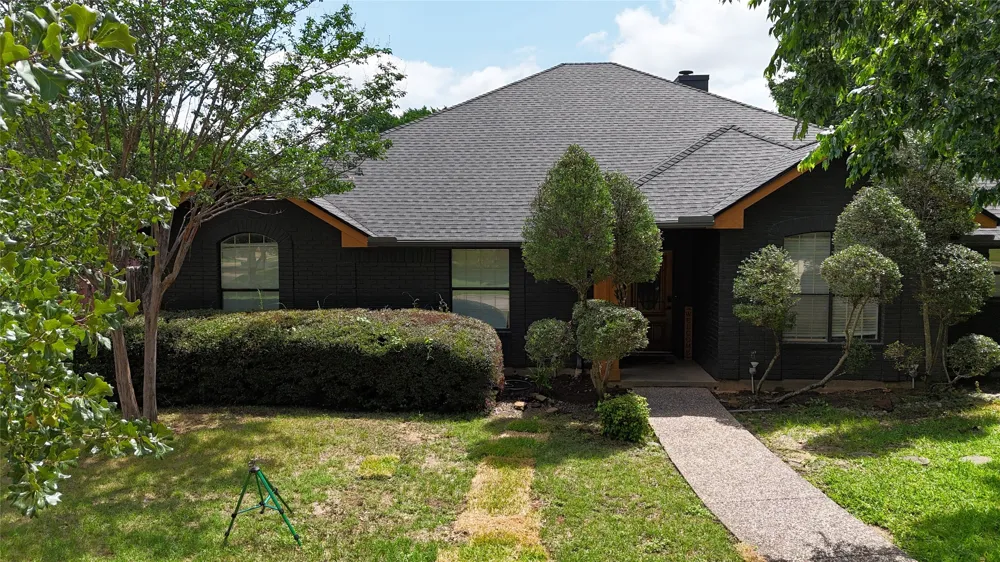104 Creek Side Court Kennedale, TX 76060