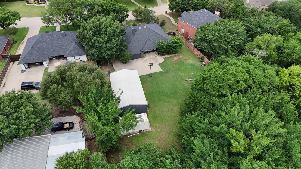 104 Creek Side Court Kennedale, TX 76060