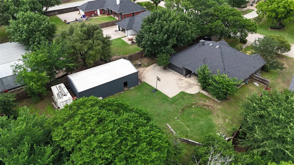 104 Creek Side Court Kennedale, TX 76060