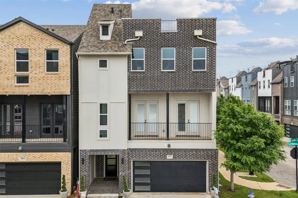 2541 Carmelita Street Dallas, TX 75212