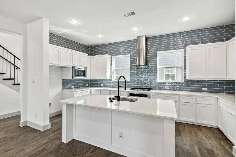 2541 Carmelita Street Dallas, TX 75212