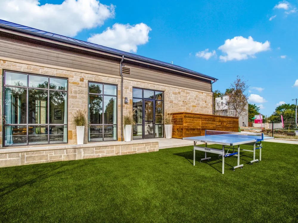 2541 Carmelita Street Dallas, TX 75212