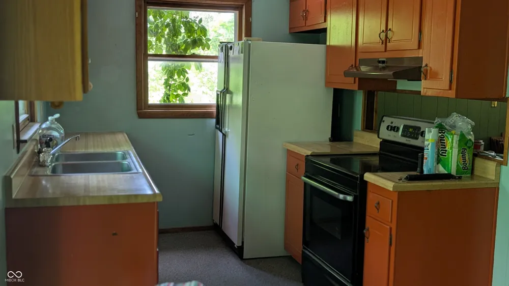 6715 E Gross Road Bloomington, IN 47401