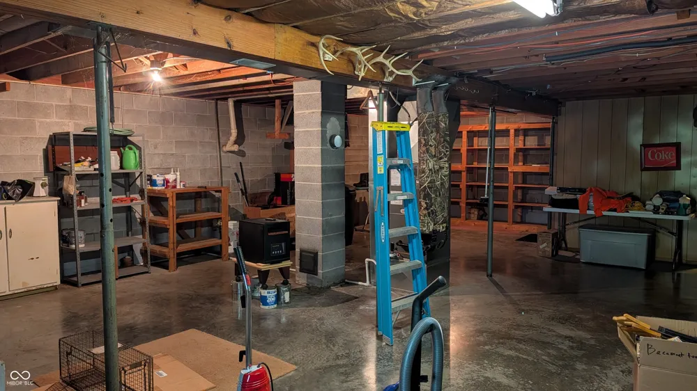 6715 E Gross Road Bloomington, IN 47401