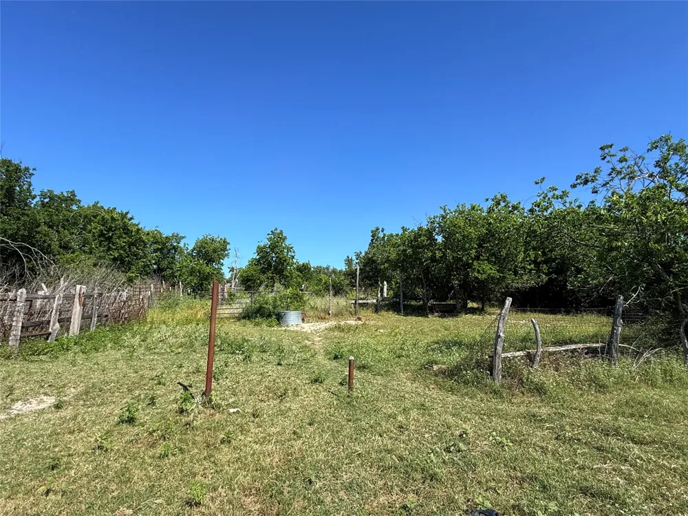 913 Rice Hamilton, TX 76531