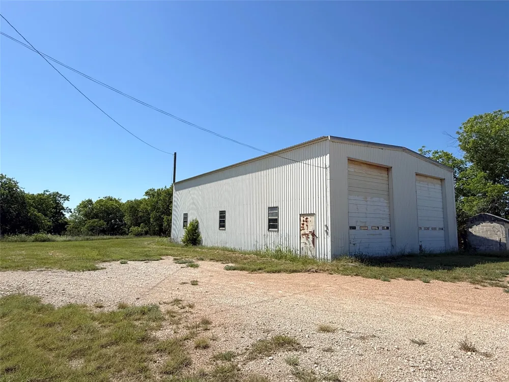 913 Rice Hamilton, TX 76531