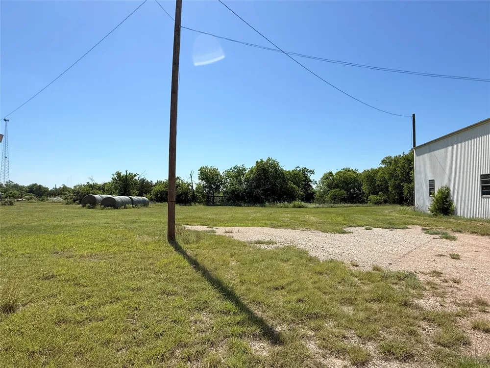 913 Rice Hamilton, TX 76531