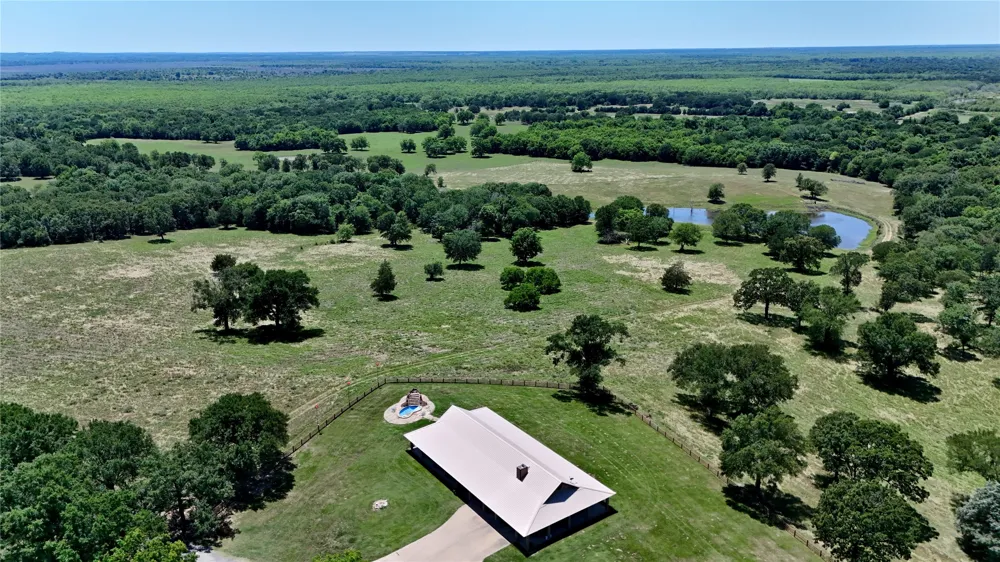 1053 ACR 499 Athens, TX 75751