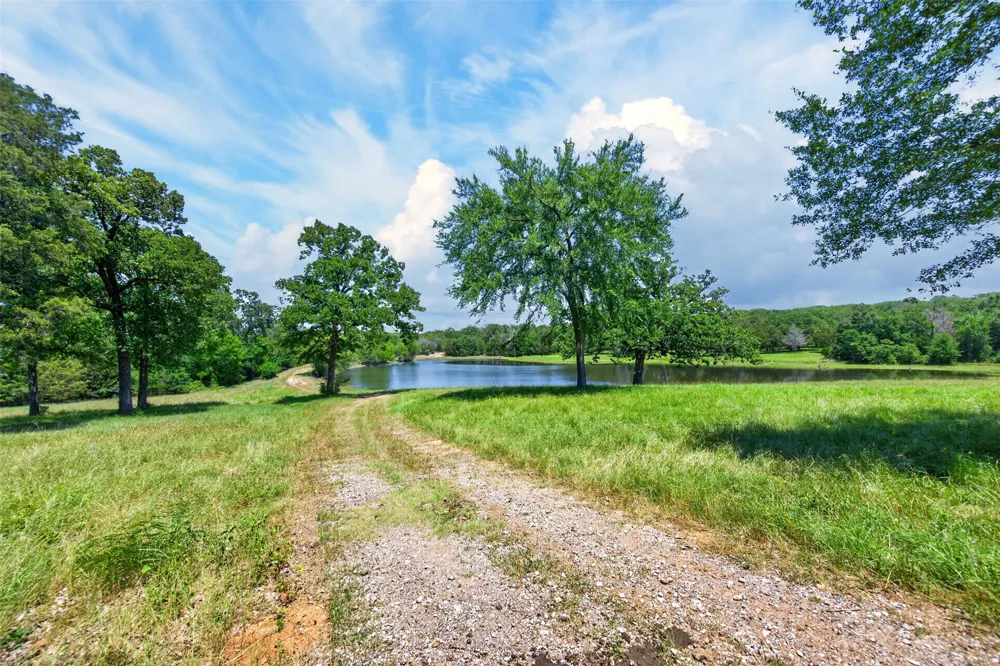 1053 ACR 499 Athens, TX 75751
