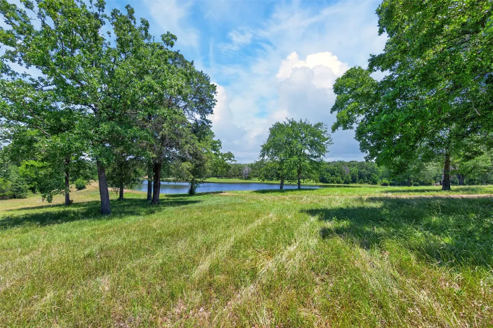 1053 ACR 499 Athens, TX 75751