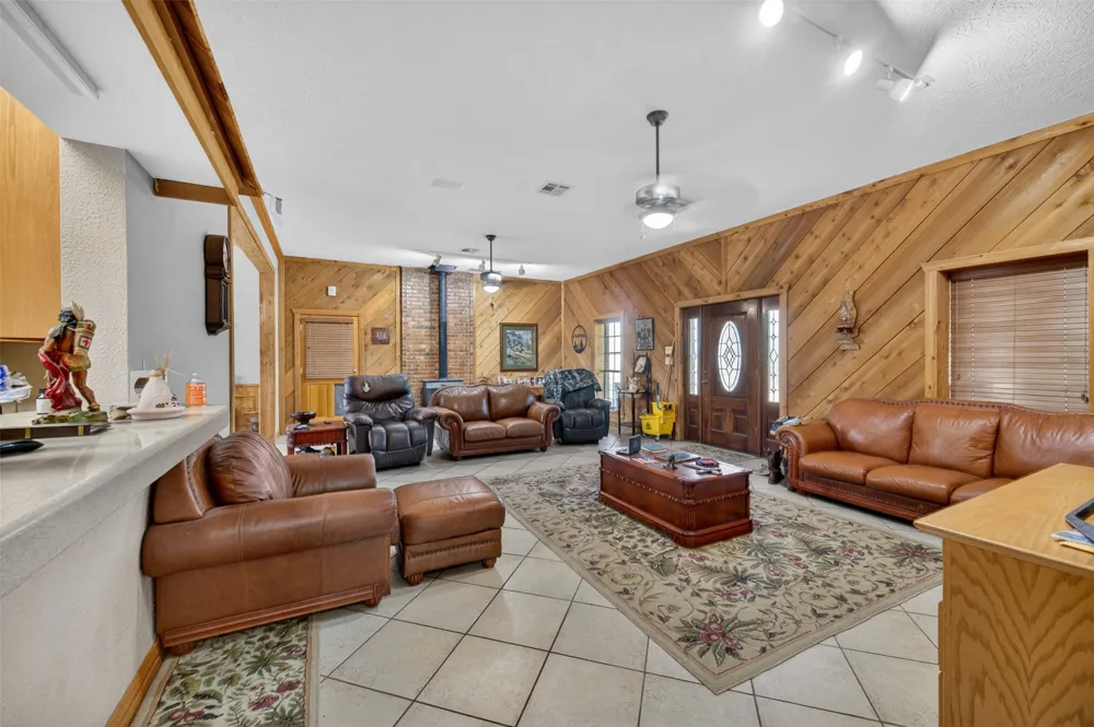 1053 ACR 499 Athens, TX 75751