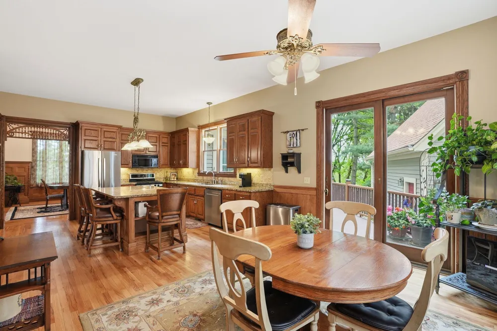 2940 Labore Road Little Canada, MN 55109
