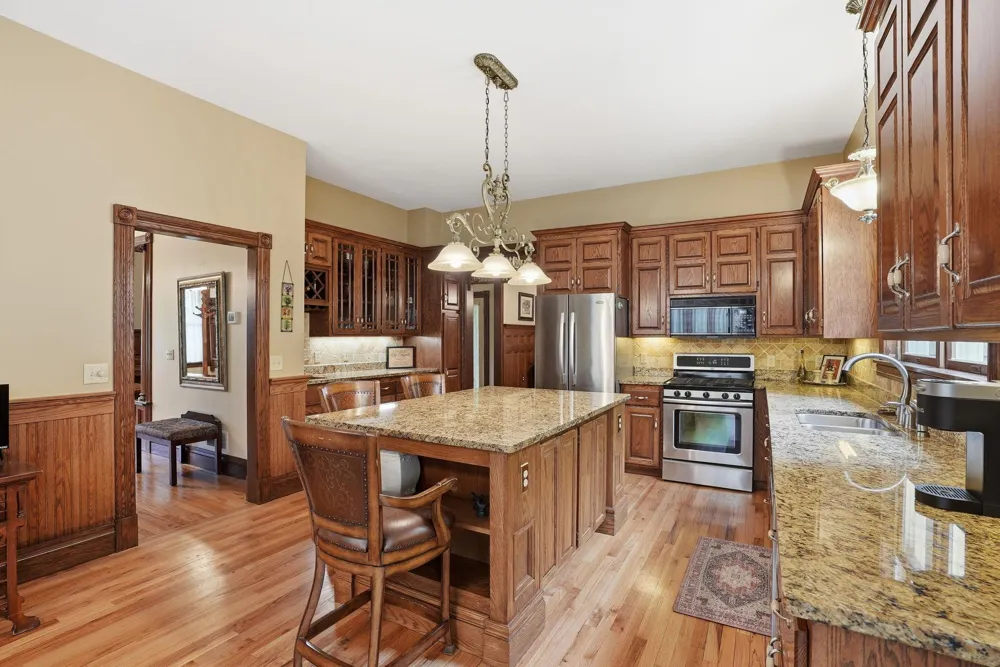 2940 Labore Road Little Canada, MN 55109