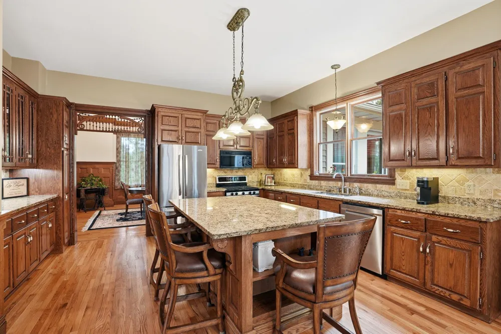 2940 Labore Road Little Canada, MN 55109