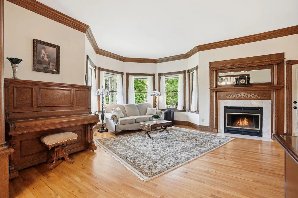 2940 Labore Road Little Canada, MN 55109