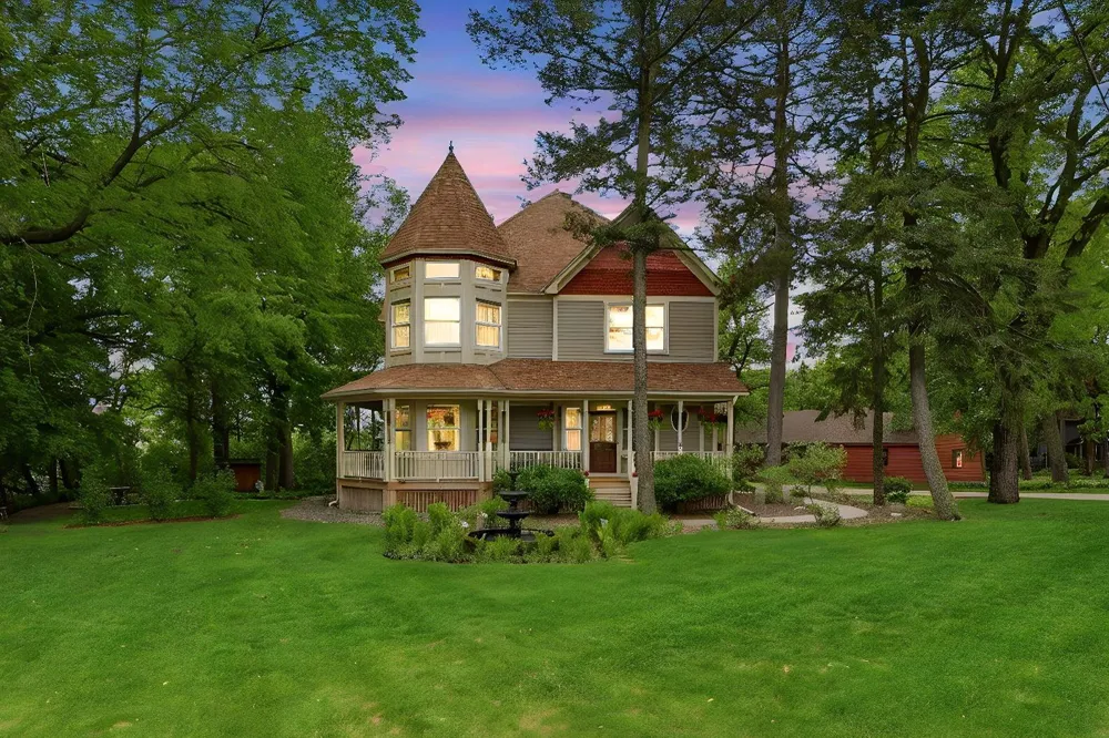 2940 Labore Road Little Canada, MN 55109