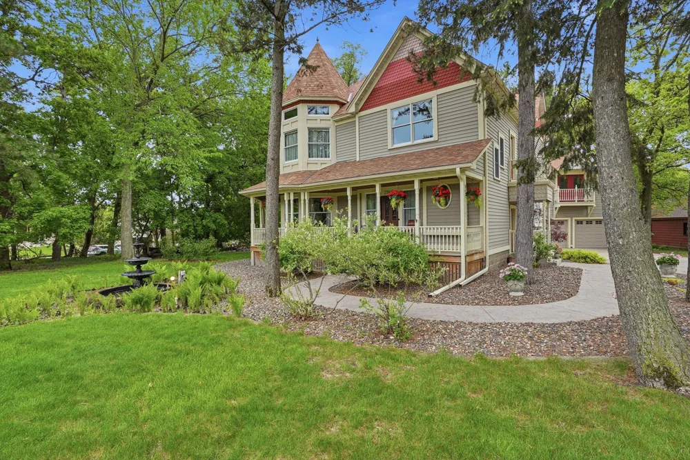 2940 Labore Road Little Canada, MN 55109