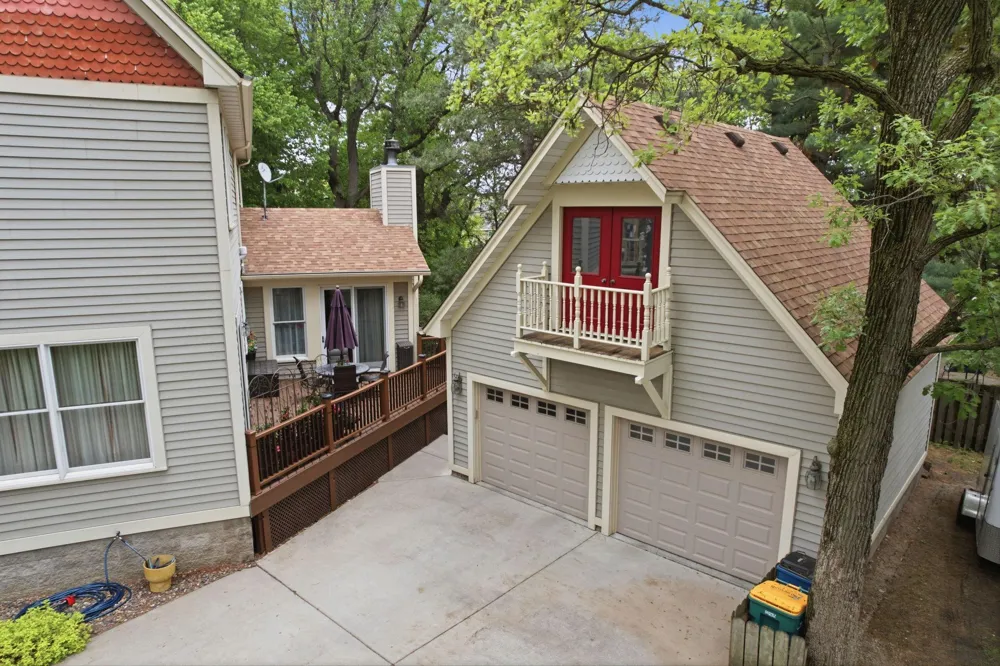 2940 Labore Road Little Canada, MN 55109