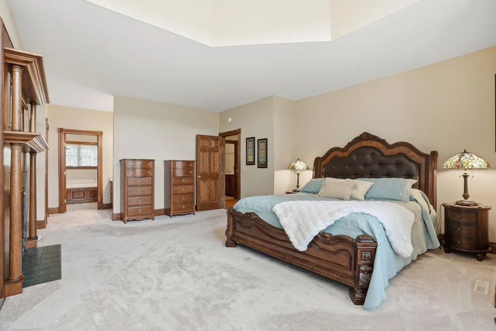 2940 Labore Road Little Canada, MN 55109
