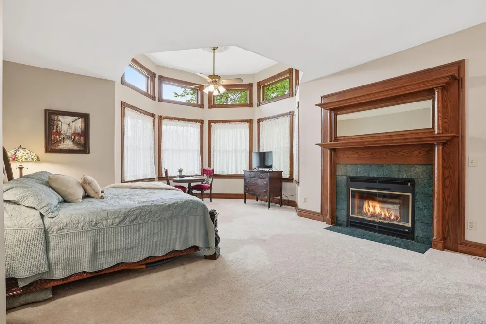 2940 Labore Road Little Canada, MN 55109