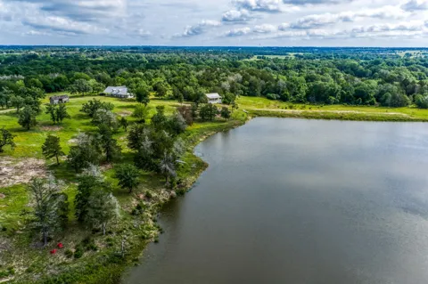 1237 Private Road 2181