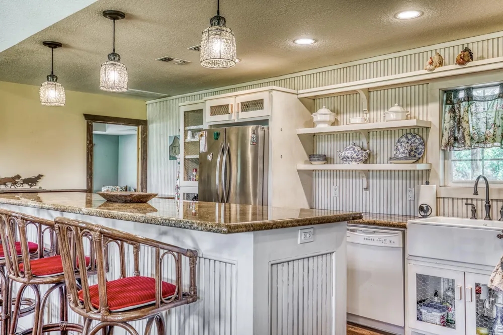 1237 Private Road 2181 Giddings, TX 78942
