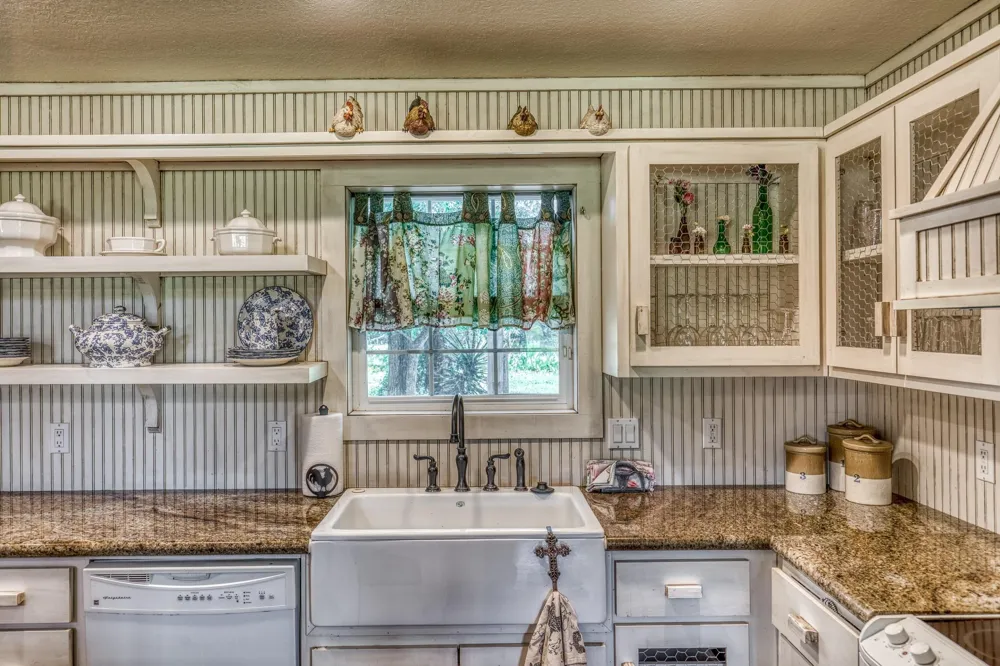 1237 Private Road 2181 Giddings, TX 78942