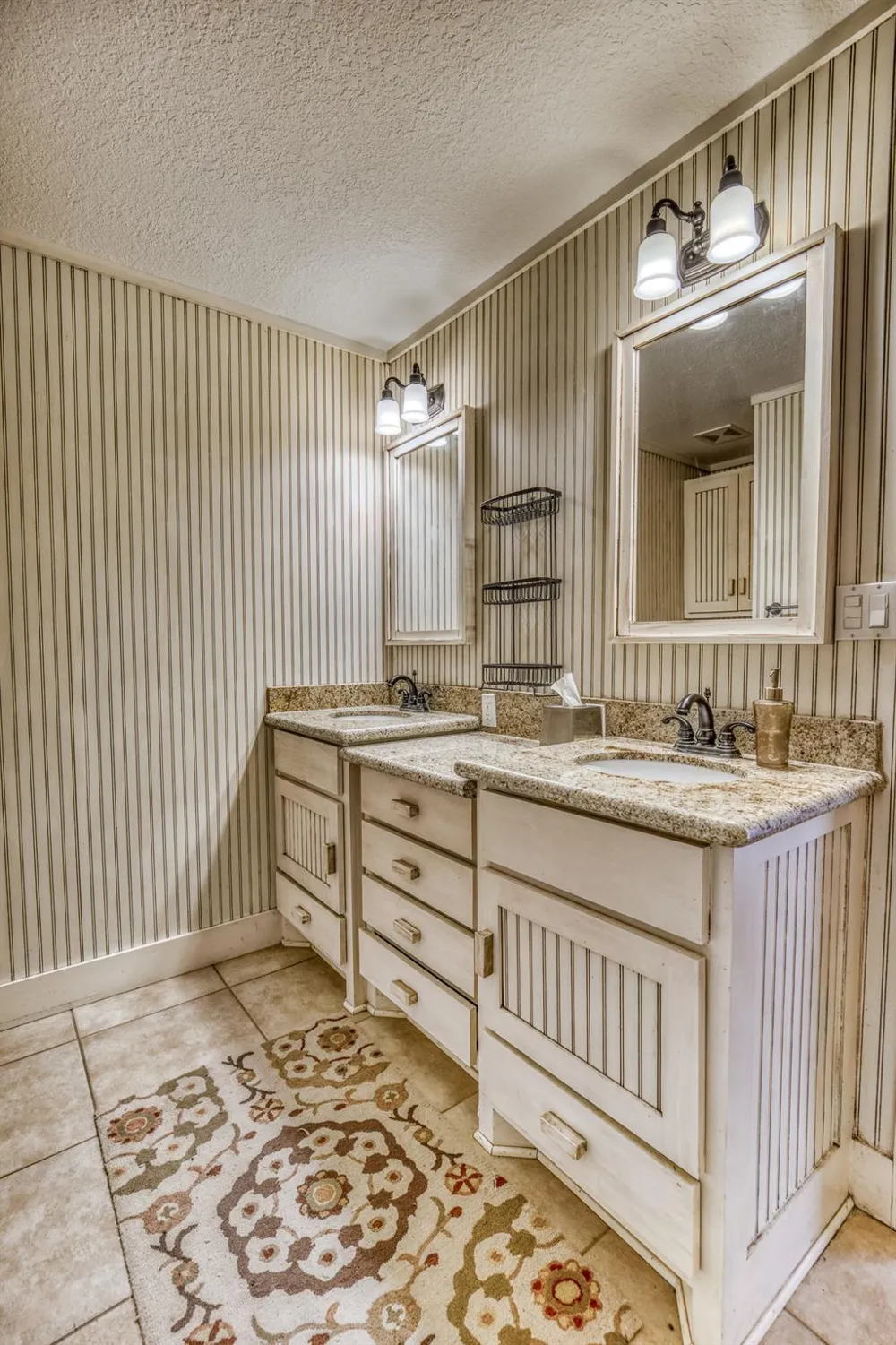 1237 Private Road 2181 Giddings, TX 78942