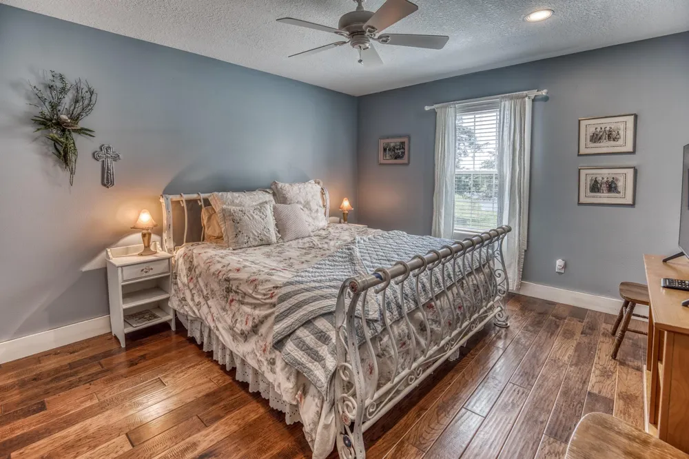 1237 Private Road 2181 Giddings, TX 78942