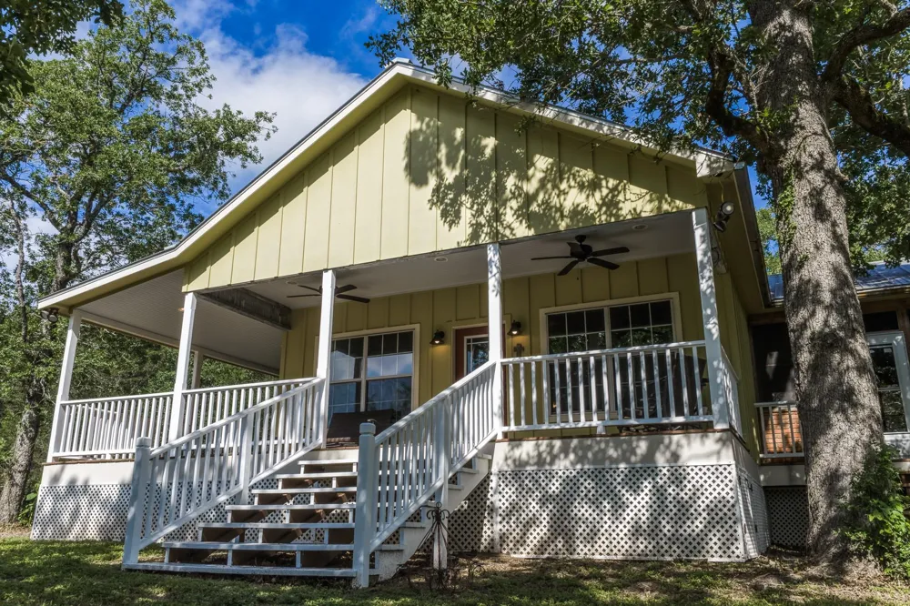 1237 Private Road 2181 Giddings, TX 78942