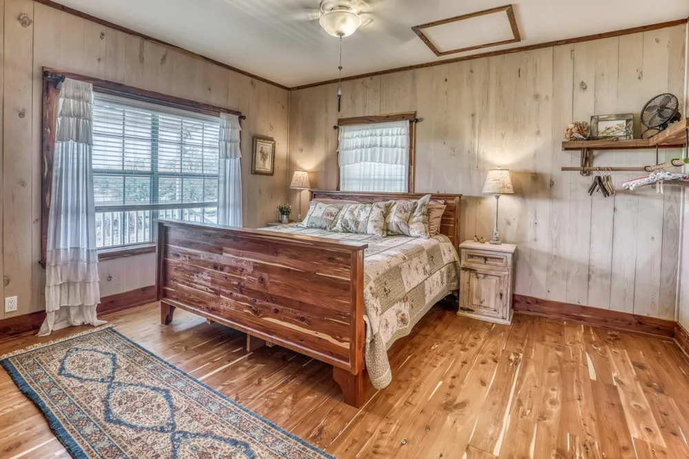1237 Private Road 2181 Giddings, TX 78942