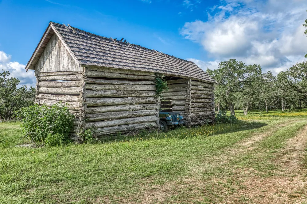 1237 Private Road 2181 Giddings, TX 78942