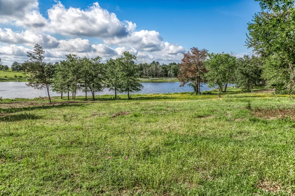 1237 Private Road 2181 Giddings, TX 78942