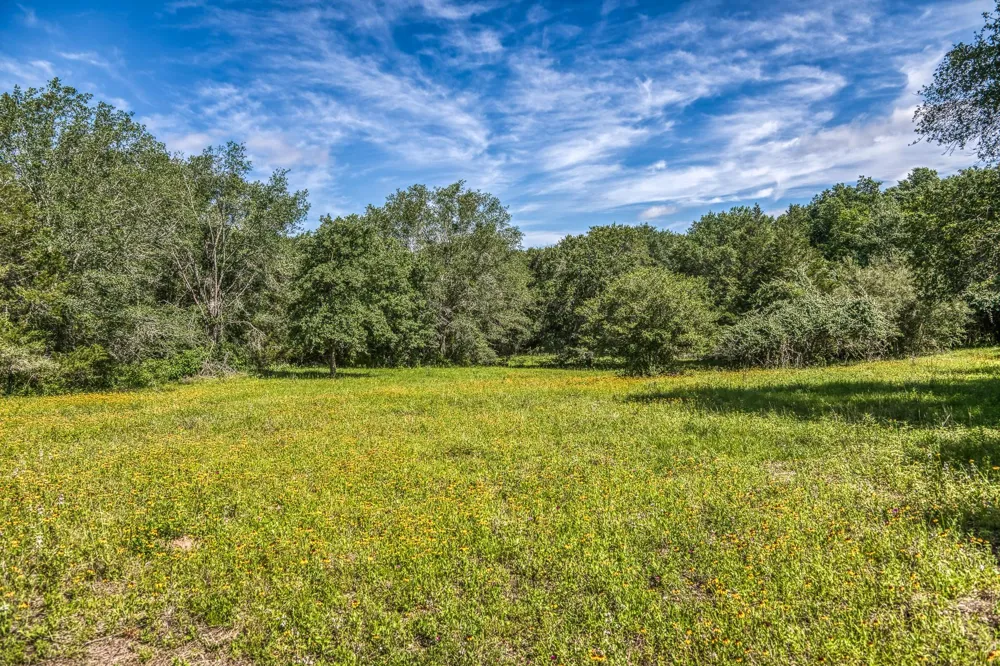 1237 Private Road 2181 Giddings, TX 78942