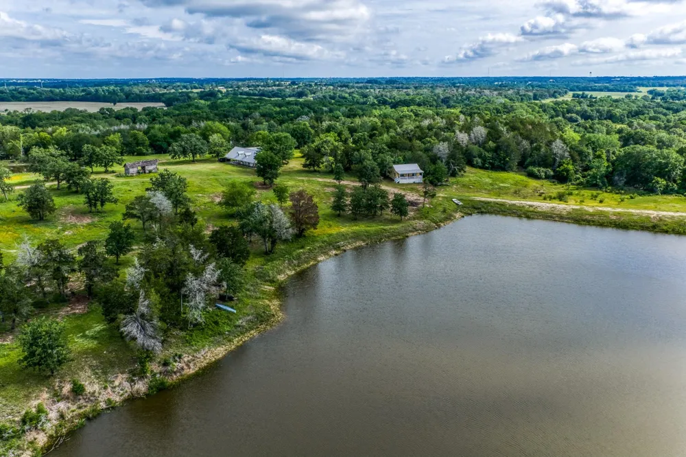 1237 Private Road 2181 Giddings, TX 78942