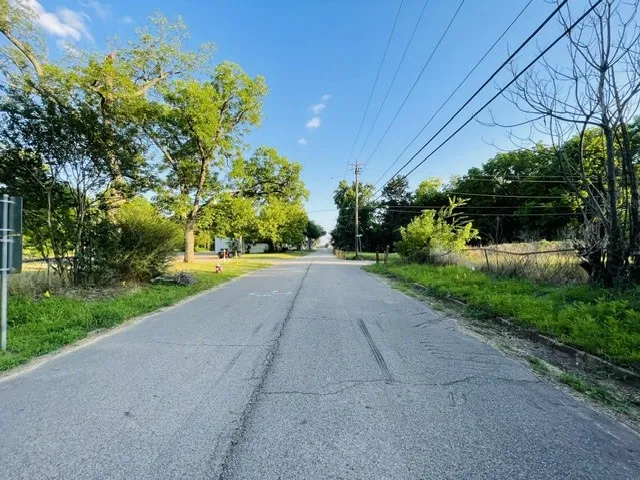 628 S Johnson Street Mineola, TX 75773