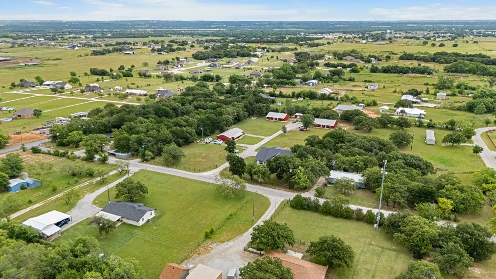 137 County Road 3351 Paradise, TX 76073