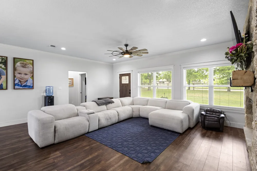 137 County Road 3351 Paradise, TX 76073