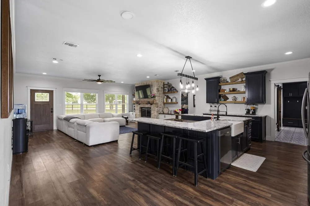 137 County Road 3351 Paradise, TX 76073