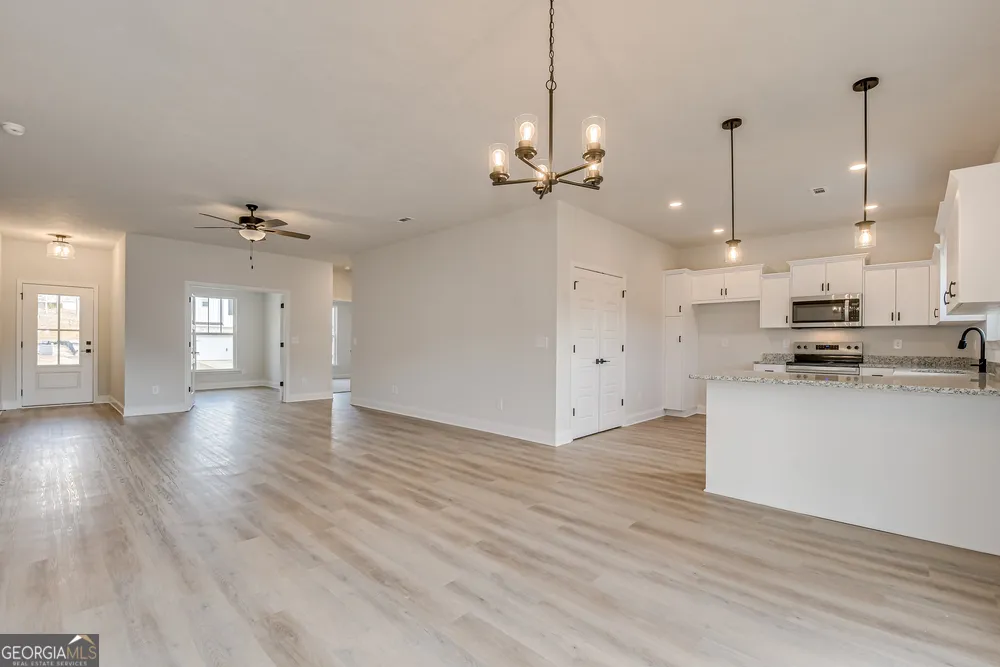 204 Palmetto Loop Vidalia, GA 30474