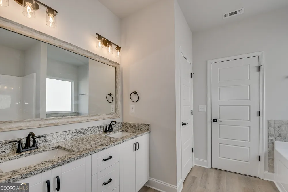 204 Palmetto Loop Vidalia, GA 30474